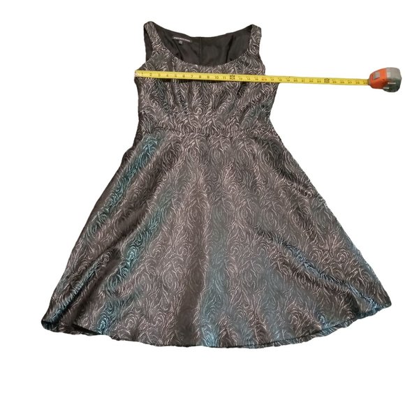 Jones Wear Womens Size 10 Dress  Fit and Flare above the Knee Pockets - Picture 9 of 9